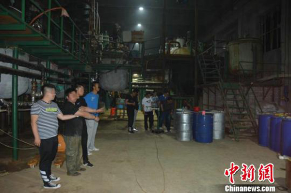 新型制毒技术揭秘，小巷深处的秘密工坊探秘